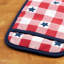 MARTHA STEWART American Star Gihgham, ensemble de gants de cuisine et porte-casseroles, rouge / blanc / bleu