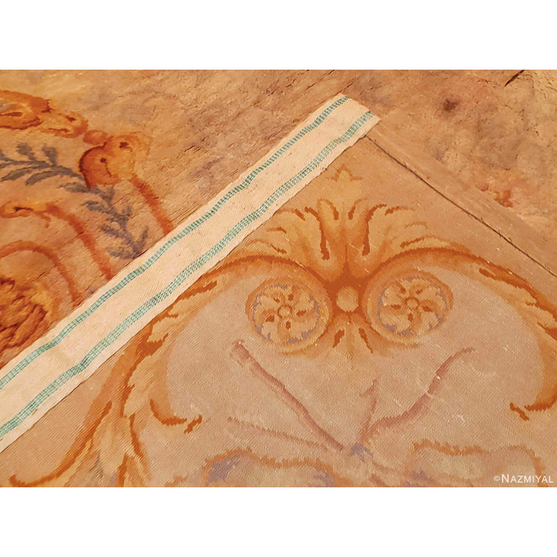 Grand tapis floral français antique Savonnerie