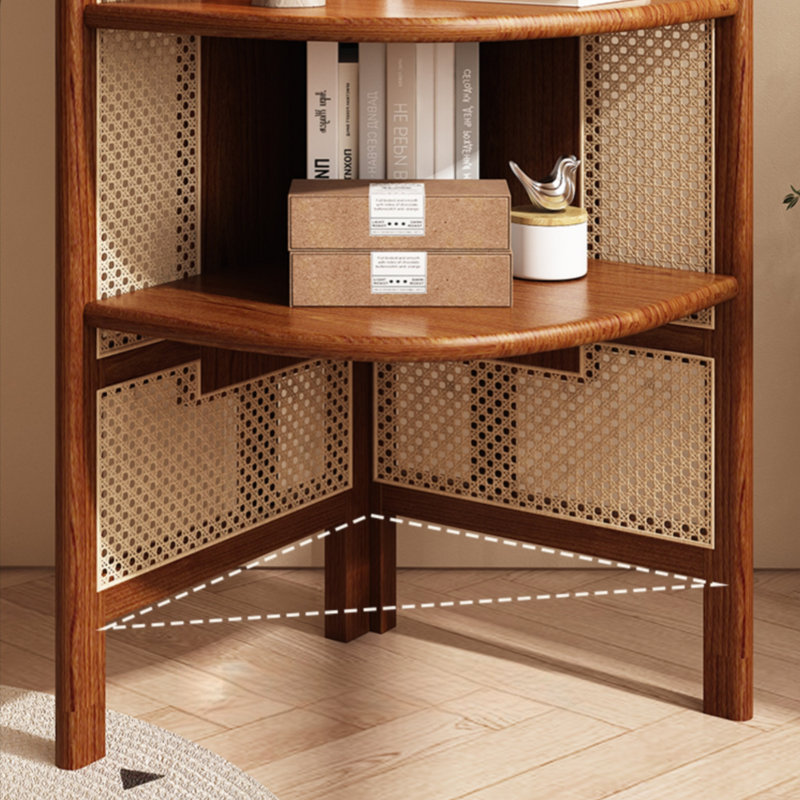 Vitrine d'angle simple et classique en rotin