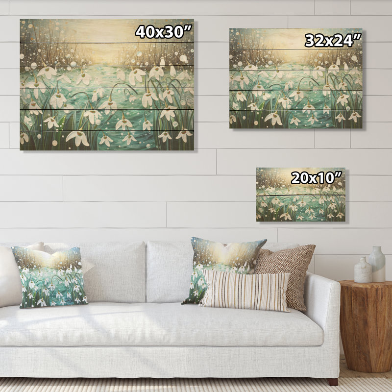 «Snowdrop Flowers Field In Winter - Snowdrops», art mural sur bois de pin naturel, H 10 po x l 20 po