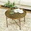 Élégante table basse en bois avec rangement dissimulé, parfaite pour les salons organisés et élégants.