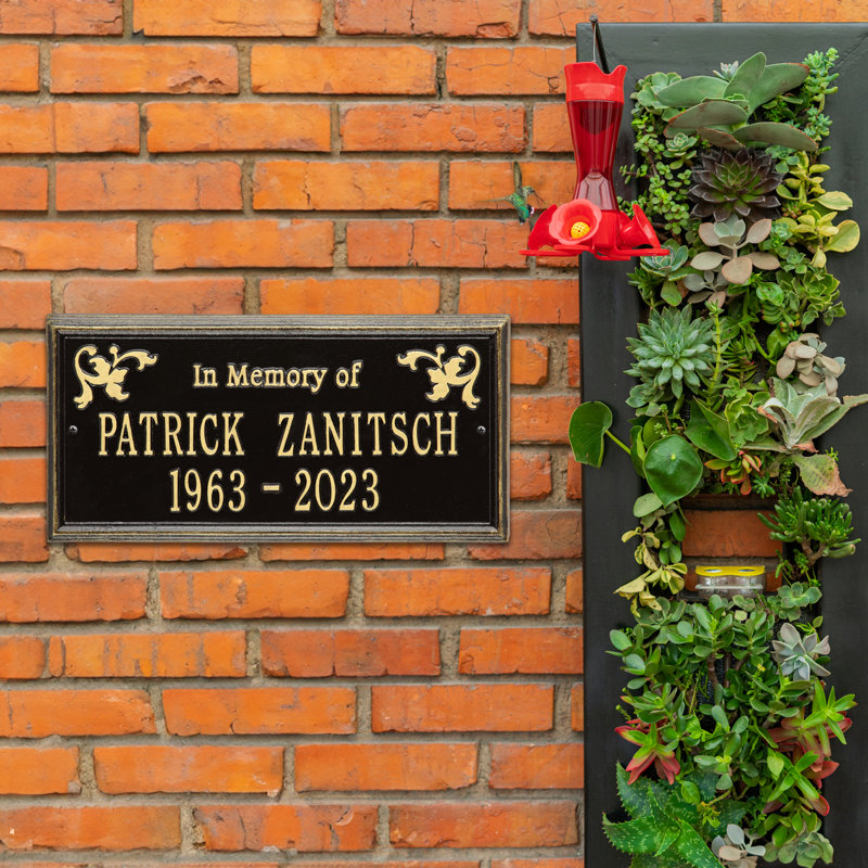Wilmington 'In Memory of' Memorial Plaque, Black/Gold, Yes