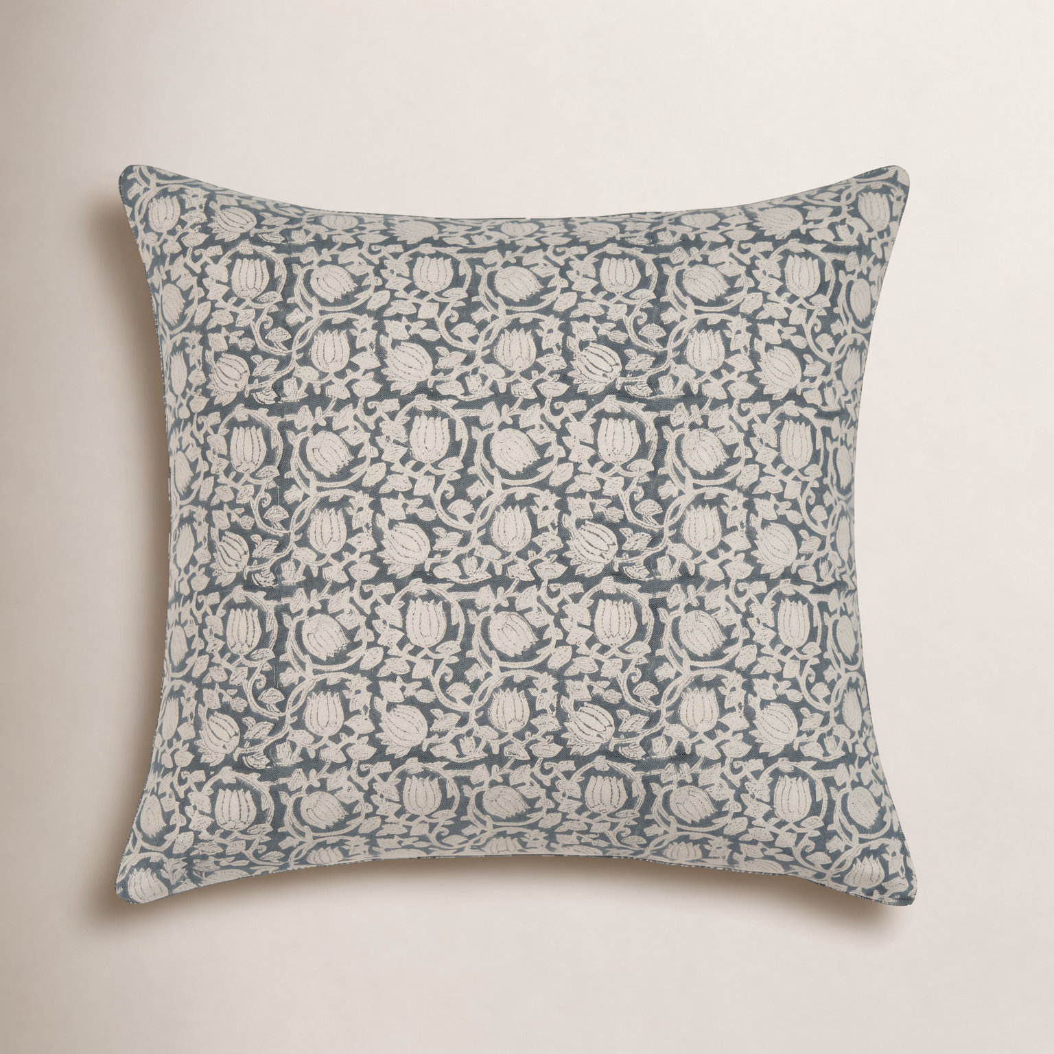 Wilkes Cotton Indoor/Outdoor Pillow Cover, 20" x 14"
