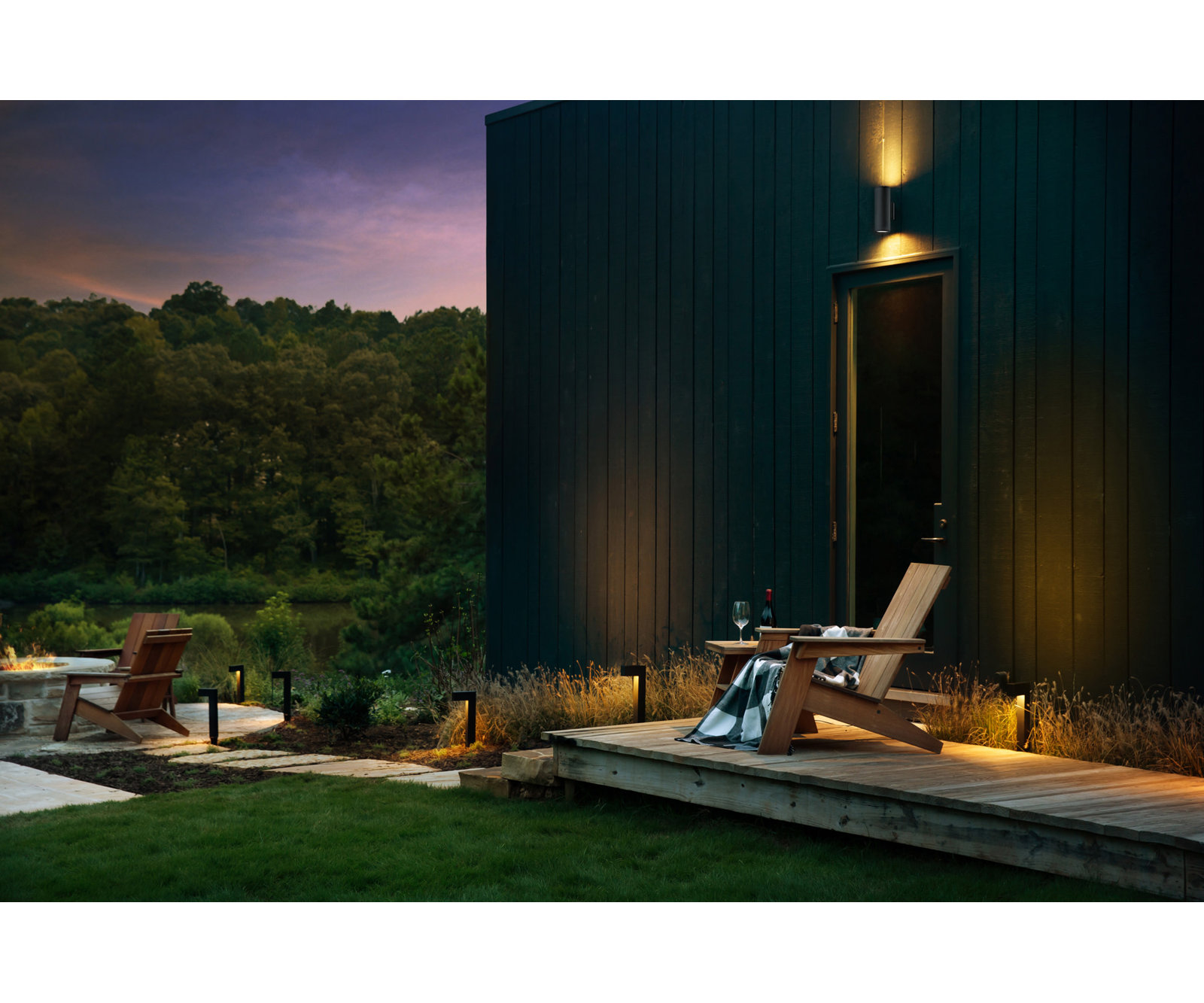 Hinkley Silo 1-Light Outdoor Armed Sconce, Architectural Bronze
