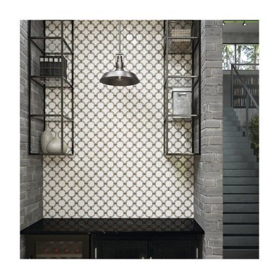 Carreau de mosaïque mural rond en pierre naturelle 14 po x 14 po Raine