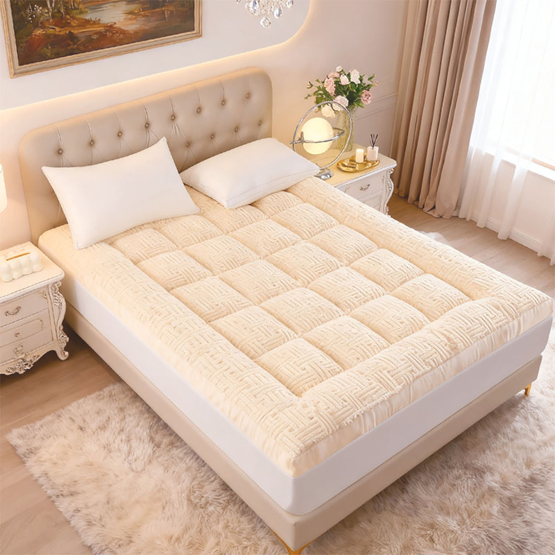 Quilted King Mattress Topper with Elastic Straps
