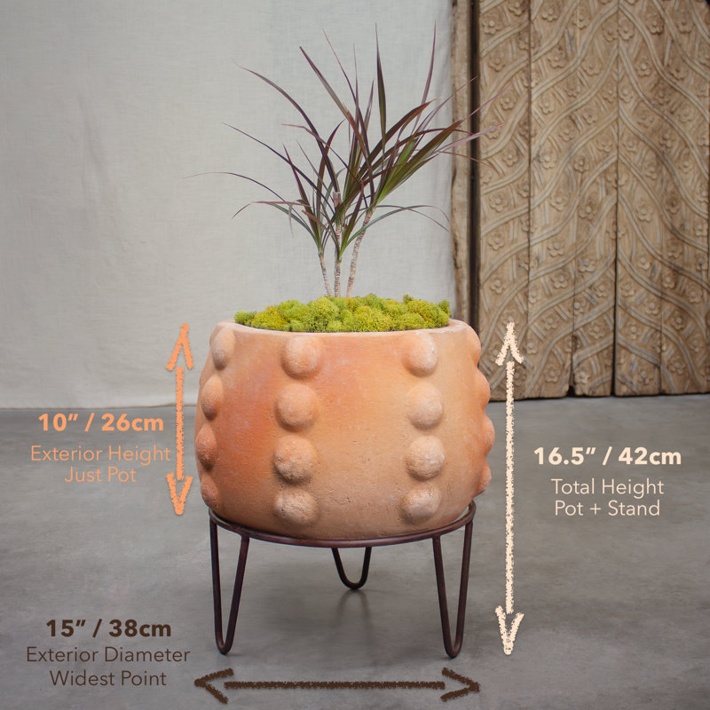 Short Terracotta pot with stand.