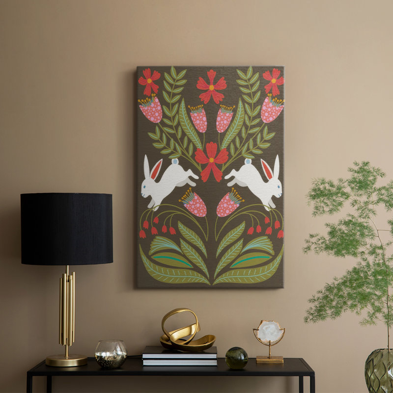 Folk Flower and Rabbit I - galerie sur mesure, H 18 po x l 12 po