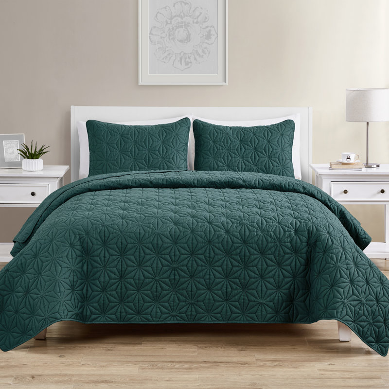 Kaleidoscope 3-Piece Embossed Geometric Quilt , Green, Full/Queen Quilt + 2 Standard Shams