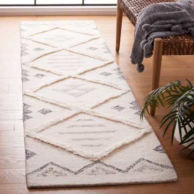 Azaruddin Hand Tufted Wool/Cotton Geometric Rug in Ivory/Black