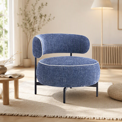 Chaise pivotante contemporaine avec pieds en métal, passepoil contrastant et dossier incurvé pour plus de confort et de style dans les espaces de vie