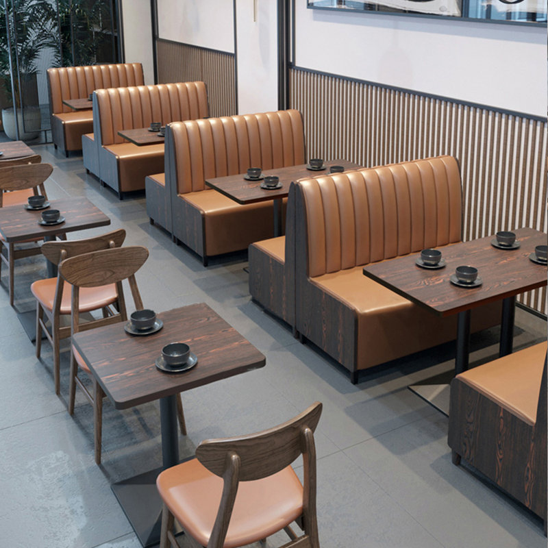 Bancs de style rétro bistro