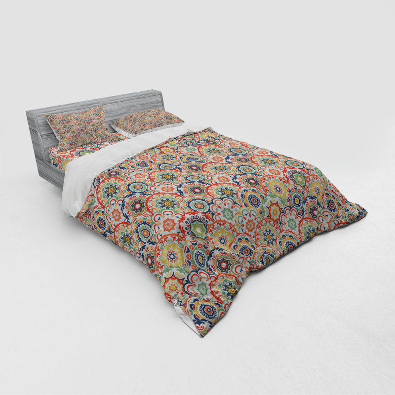 Traditional Polyester Floral Duvet Cover, Queen Duvet Cover + 3 Additional Pieces