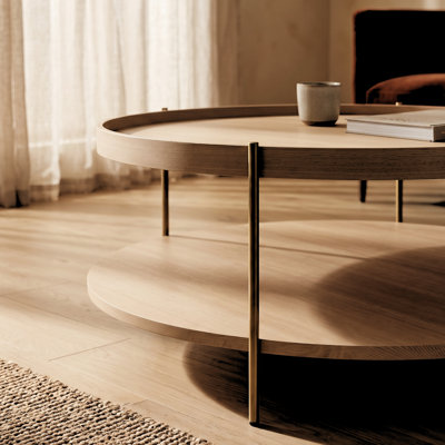 Table basse à 3 pieds avec tablette de rangement