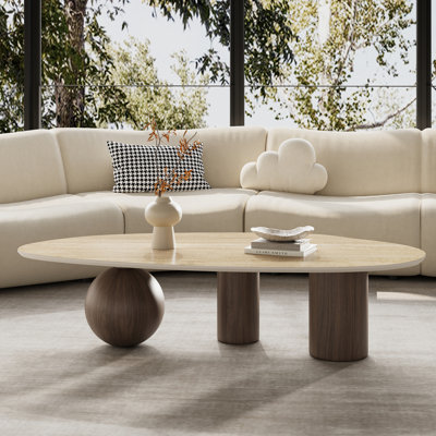 Table basse Laylla Modern de 54 po, plateau de table en pierre frittée blanche, 3 pieds en acier inoxydable, forme libre