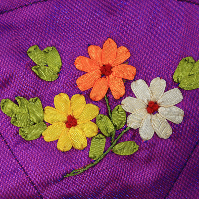 Pochette à bijoux avec rubans brodés, Violet