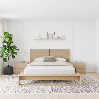 Johnnie Queen Size 4 Piece Bedroom Set by Hokku Designs