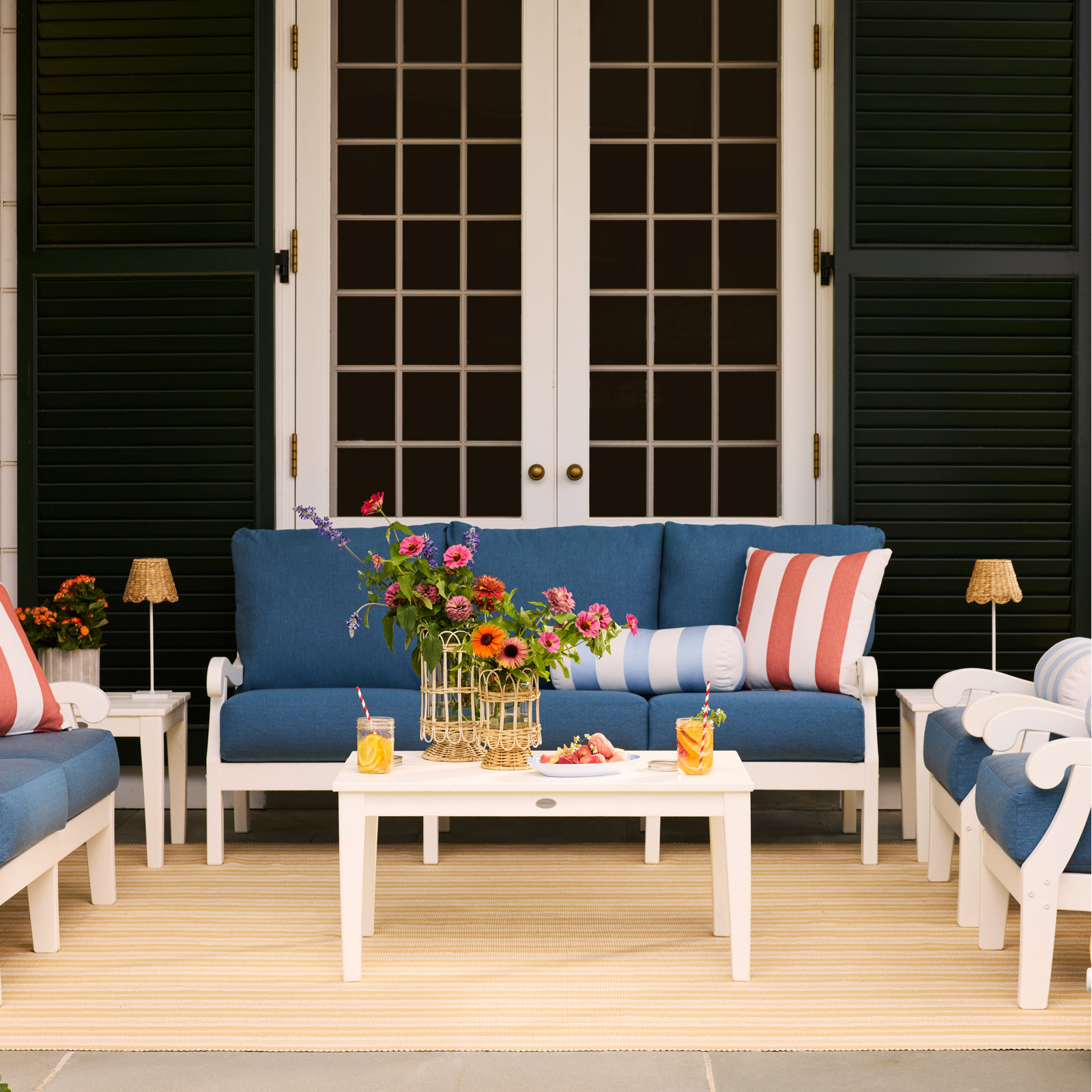 POLYWOOD® Verlyn 5-Person Patio Seating Group, Sky Blue Cushion/White Frame