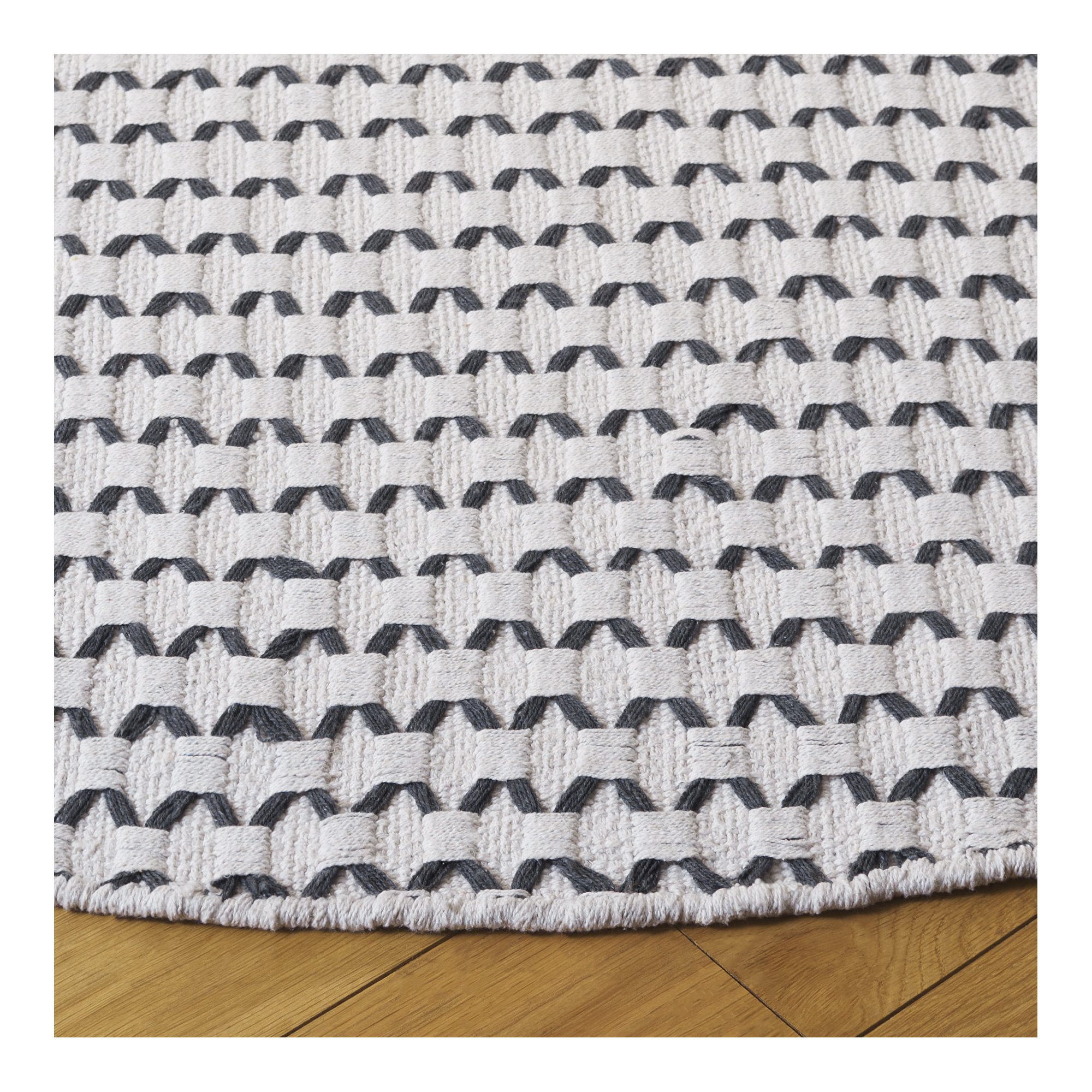 Cape Cod 451 Hand Woven Cotton Pile Chevron / Zig Zag Rug, Round 6'