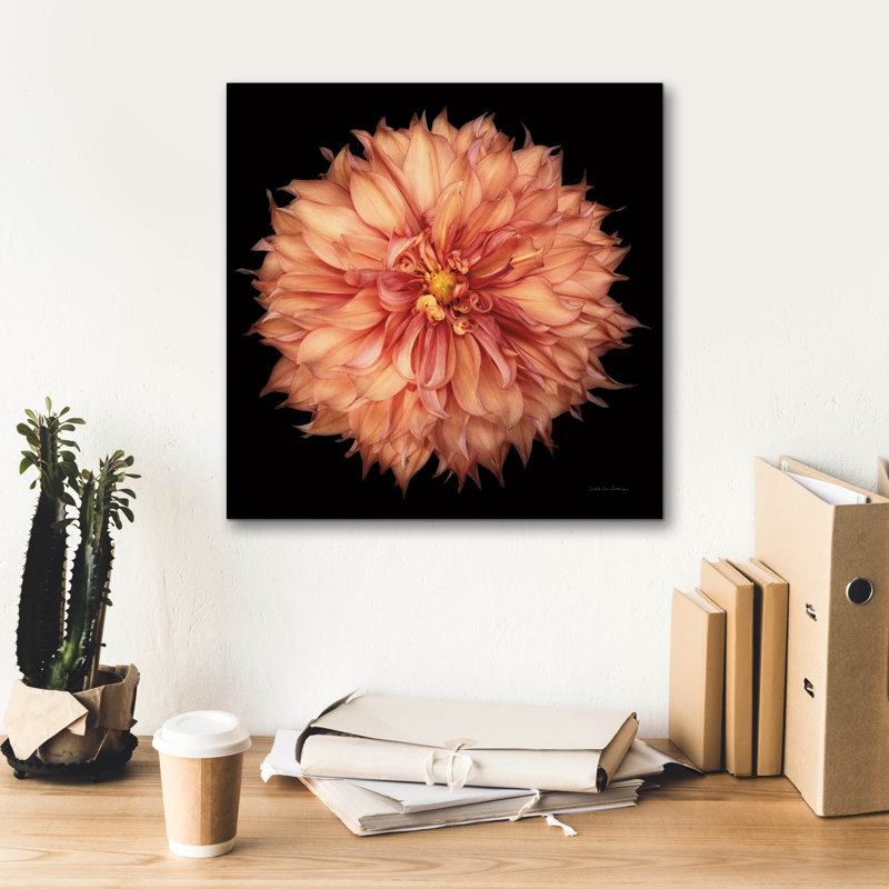  «Dahlia 1» par Debra Van Swearingen, art mural sur toile, 18 po x 18 po