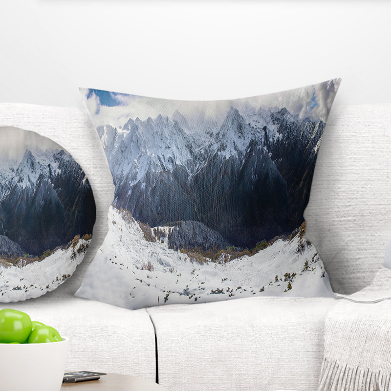 Winter Mountain in Svaneti - Coussin imprimé paysage, 16 po x 1 po, Coussin décoratif