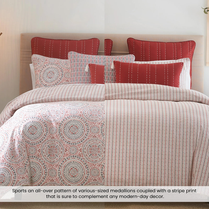Ivory and Red Reversible Cotton Full Comforter Set