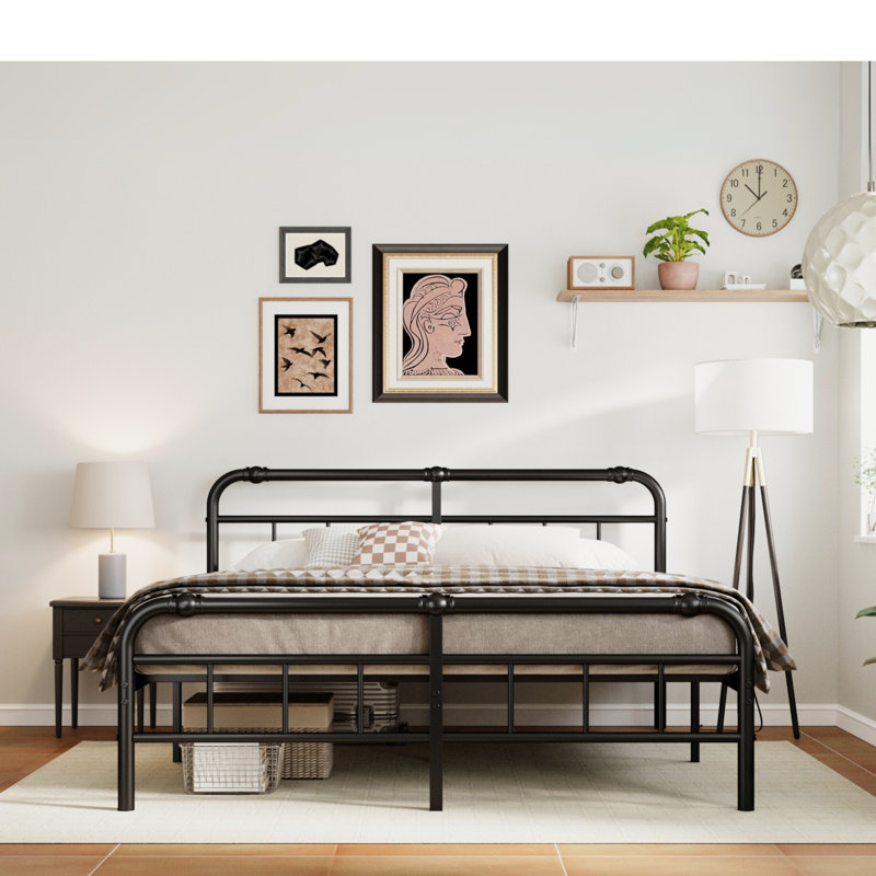 Structure de lit plateforme en acier avec tête de lit simple et pied de lit - Design noir minimaliste moderne, pieds hauts de 18 po, rangement sous le lit de 16 po, ensemble de lattes inclus (sans sommier) pour la chambre principale / d'invité
