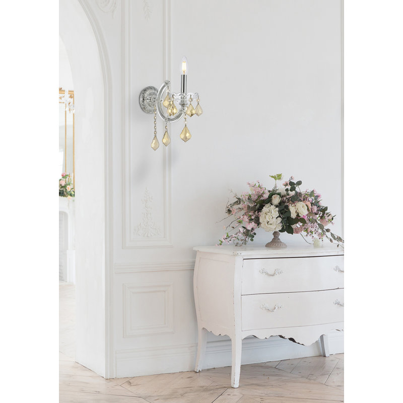 Cristal taillé royal clair Maria Theresa Mordechay, H 12 po x l 8 po x P 8 po, Chrome / teck doré, 1