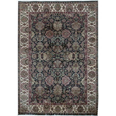 Sona Hand Woven Wool Oriental Area Rug