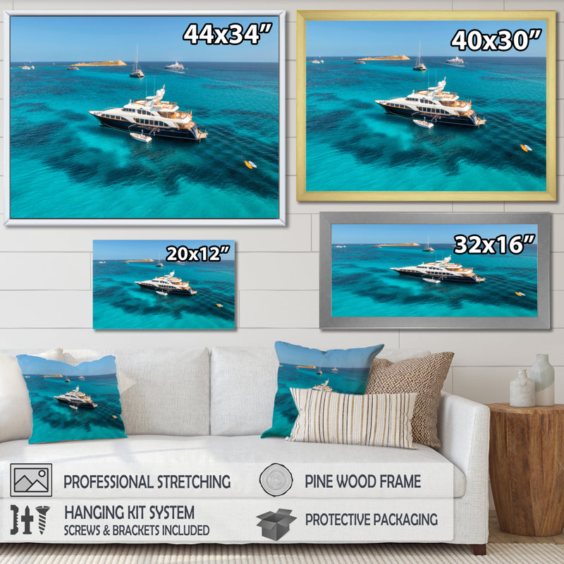Yacht de luxe sur une aventure en eau libre - Imprimé, Cadre doré simple, H 12 po x l 20 po x P 1 po