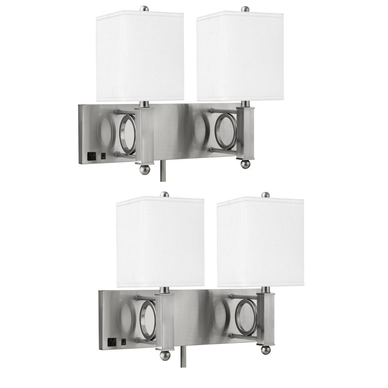 Plug-in Armed Sconce