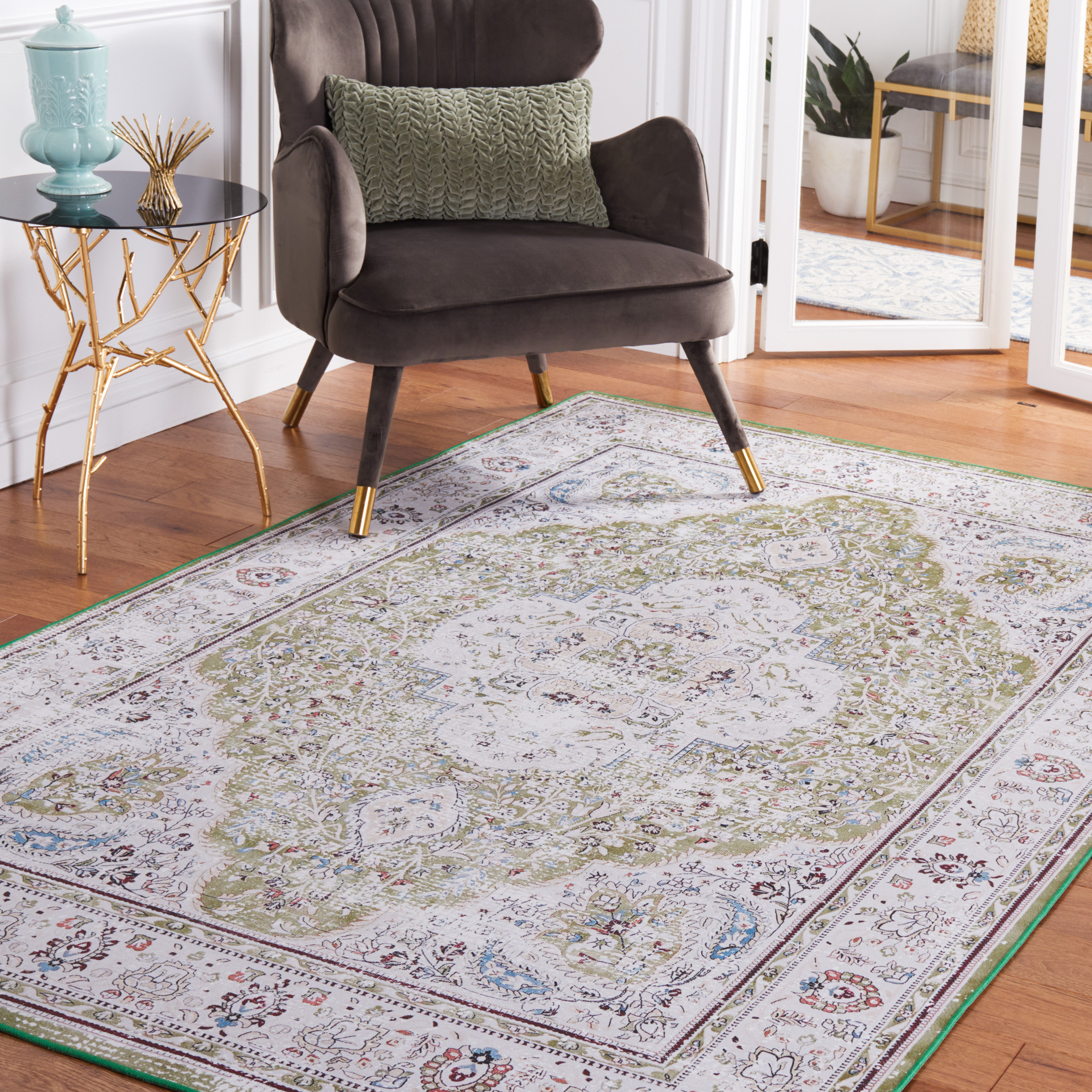 Charlton Home Czarnetzki Oriental Green/White Area Rug & Reviews | Wayfair