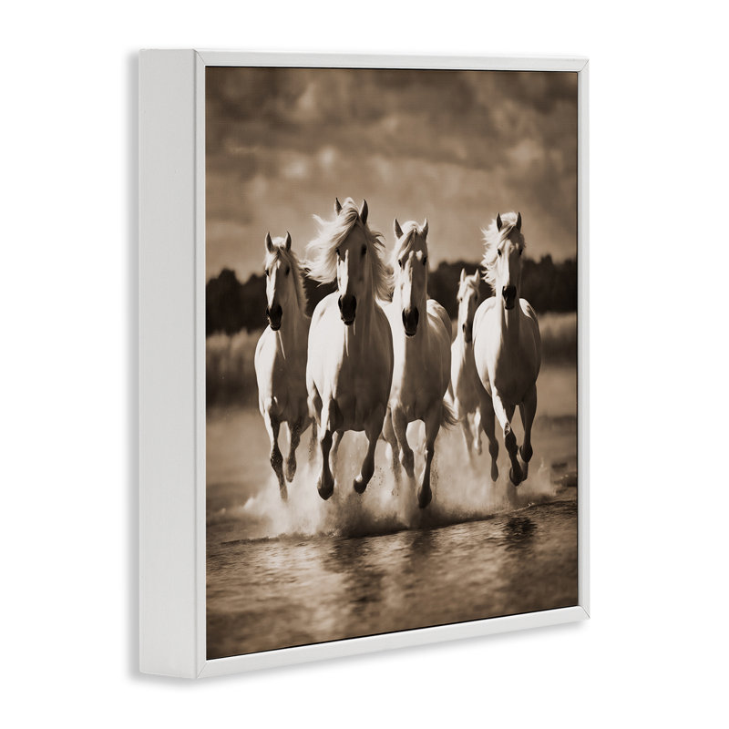Camargue Stallions Trot, art de la giclée encadrée par Noah Bay, Estampe numérique encadrée blanc bord de mer