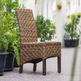 Chaise d'appoint rembourrée en acajou Bilyeu