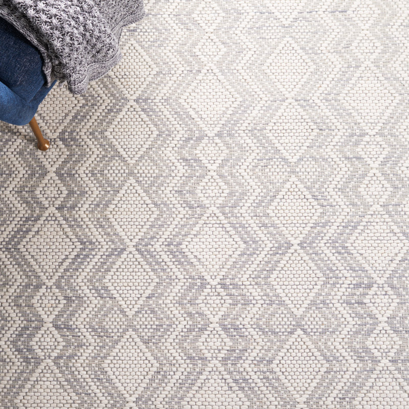 Manya Geometric Handwoven Wool/Polyester Area Rug in White/Gray, Rectangle 8' x 10'
