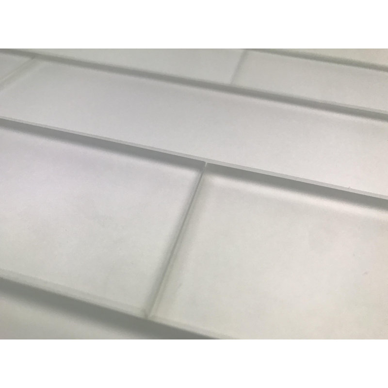 Carrelage mural de cuisine et de salle de bain à bord droit en verre de qualité diamant 2 po x 8 po Forever Matte
