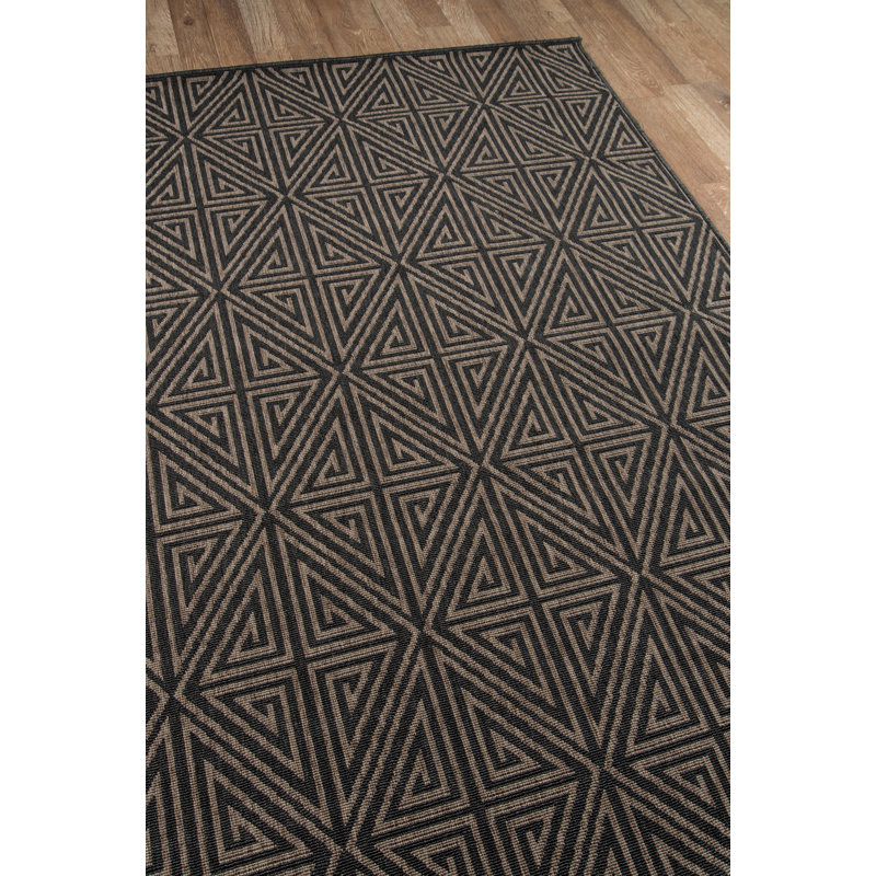 Irita Geometric Indoor / Outdoor Rug, Rectangle 7'10" x 10'10"