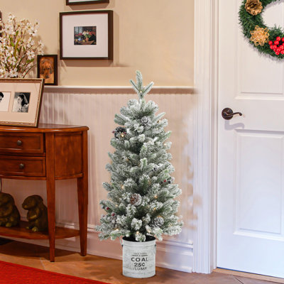Arbre de Noël enneigé 3 pi avec des pommes de pin et des baies