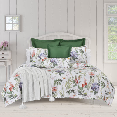 Claudia Quilt Set