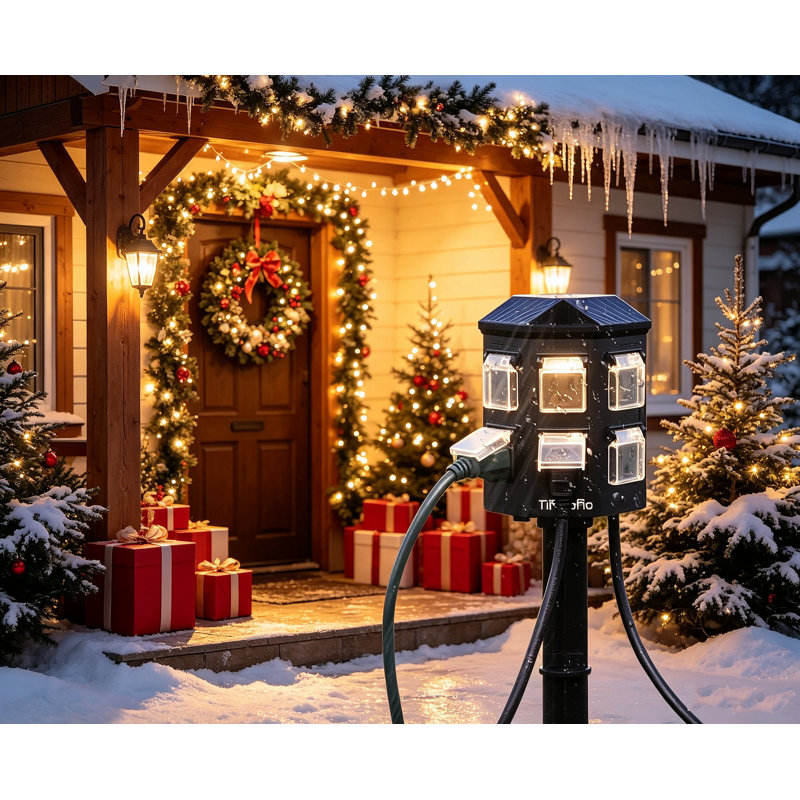 Multiprise extérieure étanche haute puissance avec 6 prises et plusieurs ports pour l'alimentation électrique de la décoration de jardin pendant les fêtes.