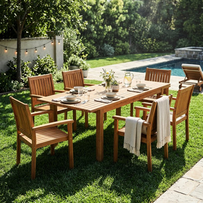 7 pièces de patio en bois, 6 chaises et 1 table pour terrasse de jardin près de la piscine, avec une esthétique rustique moderne