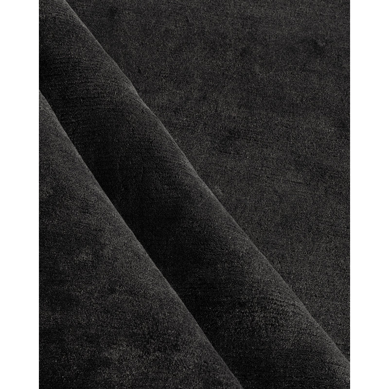 Linen Solid Area Rug in Charcoal