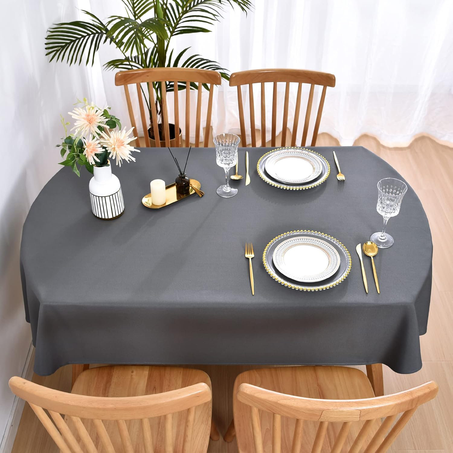 Solid Gray 60'' x 84'' Oval Polyester Tablecloth by Latitude Run, image size:1500x1500