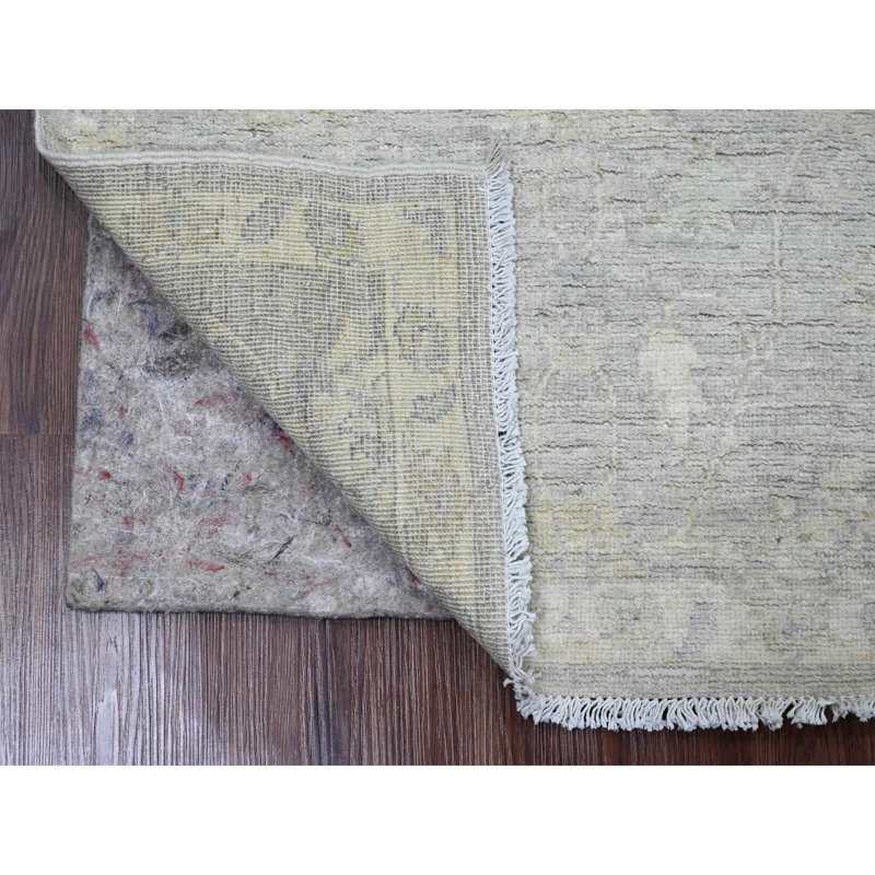 Tapis oriental gris nuageux 2 pi 6 po x 5 pi 9 po Peshawar délavé avec motif de feuilles délavées, teintures naturelles, 100% laine