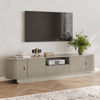 Meuble télé incurvé 86,6 po pour téléviseur de 85 po, meuble audio-vidéo avec rangement, console multimédia cannelée avec portes coulissantes, consoles de télévision de style Mid-Century pour le salon et la chambre à coucher 