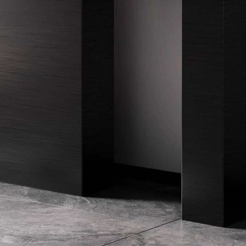 Console en métal de style italien., 33.4" H x 59" W x 13.7" D