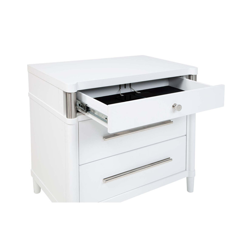Table de chevet 3 tiroirs avec tiroir supérieur doublé de feutre et accents en nickel brossé