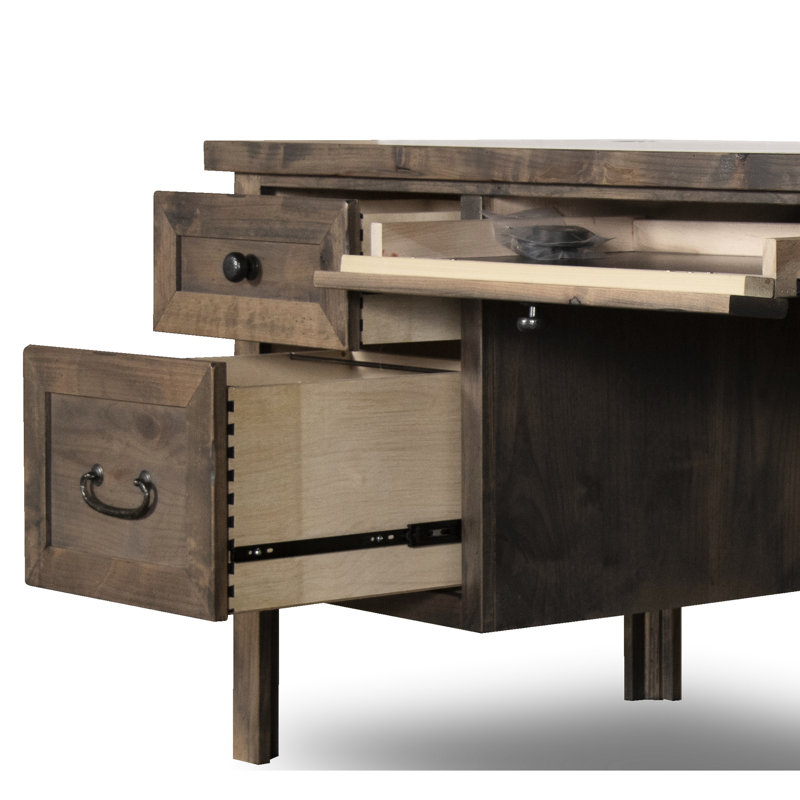 Bureau rustique - 69 po de largeur, 28 po de profondeur, 30 po de hauteur, aulne noueux, sans assemblage, 4 tiroirs, divertissements en bronze martelé pour le bureau