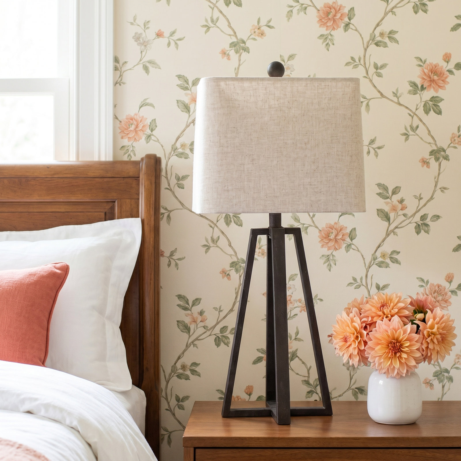 Dunaway Metal Tripod Lamp