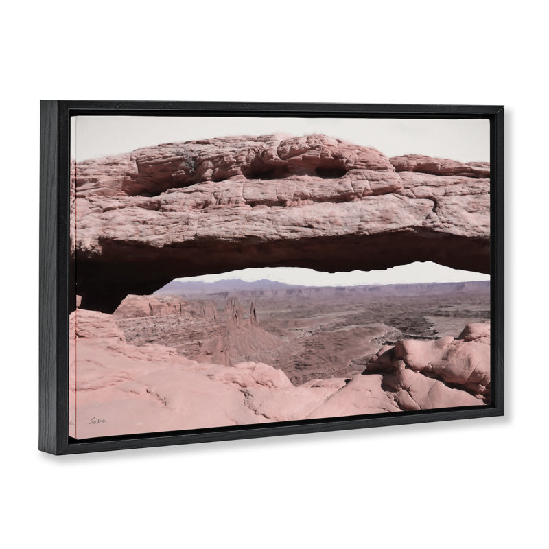 Cadre flottant A Moment in Stone Landscape, design par Lori Deiter, H 21 po x l 31 po, Cadre flottant noir de jais